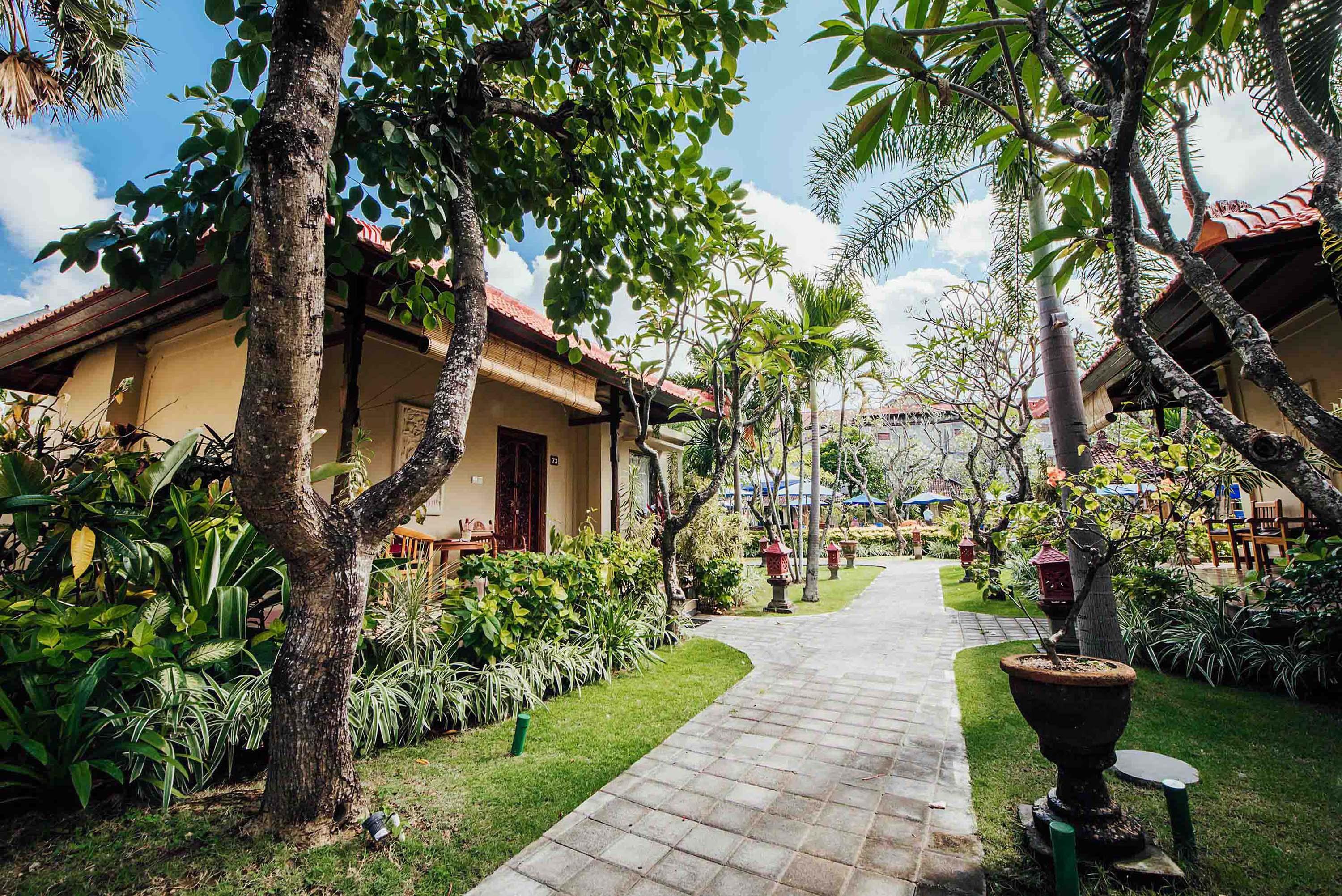 Kuta Puri Bungalows, Villas And Resort Zewnętrze zdjęcie